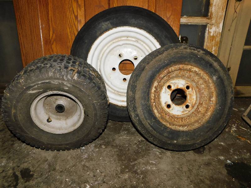 lot 472 image: TIRES AND RIMS