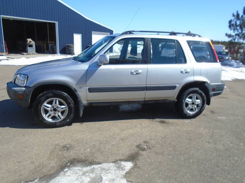lot 1 image: 1998 Honda CRV