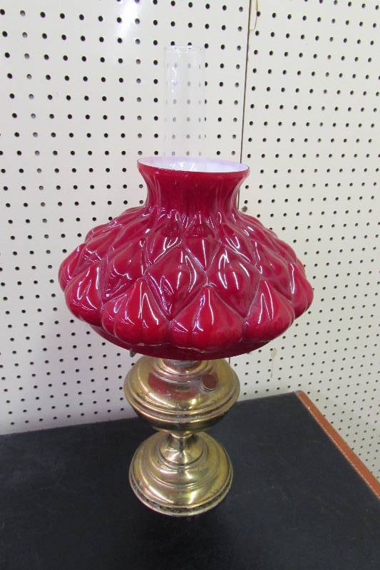 ALADDIN OIL LAMP WITH SHADE