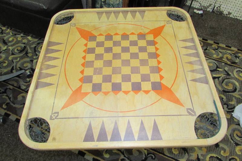 SMALL GAME TABLE WITH METAL STAND