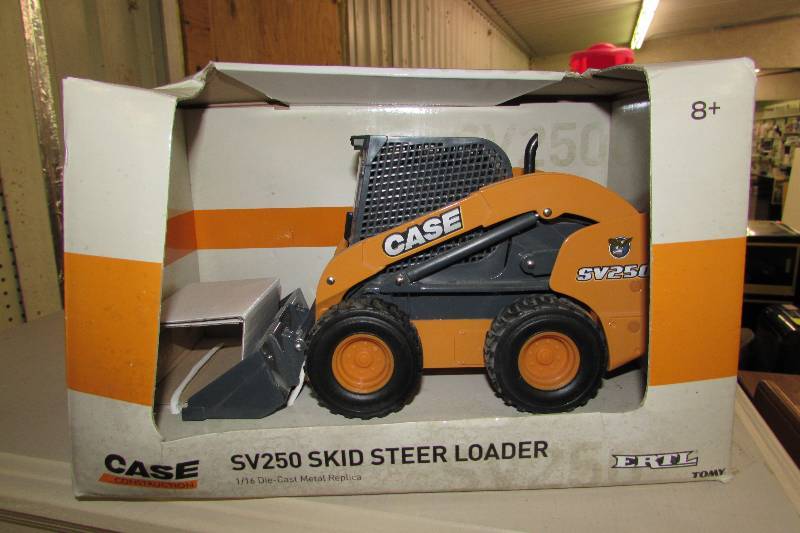 ERTL CASE SV250 SKID STEER LOADER, 116 DIE CAST METAL