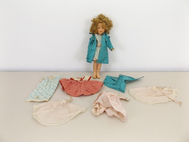 lot 4 image: Vintage Ideal Shirley Temple Doll with Clothes