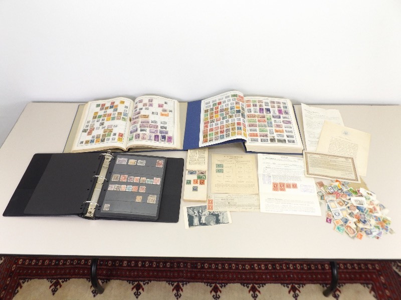 lot 29 image: Large Collection of US, and Foreign Stamps
