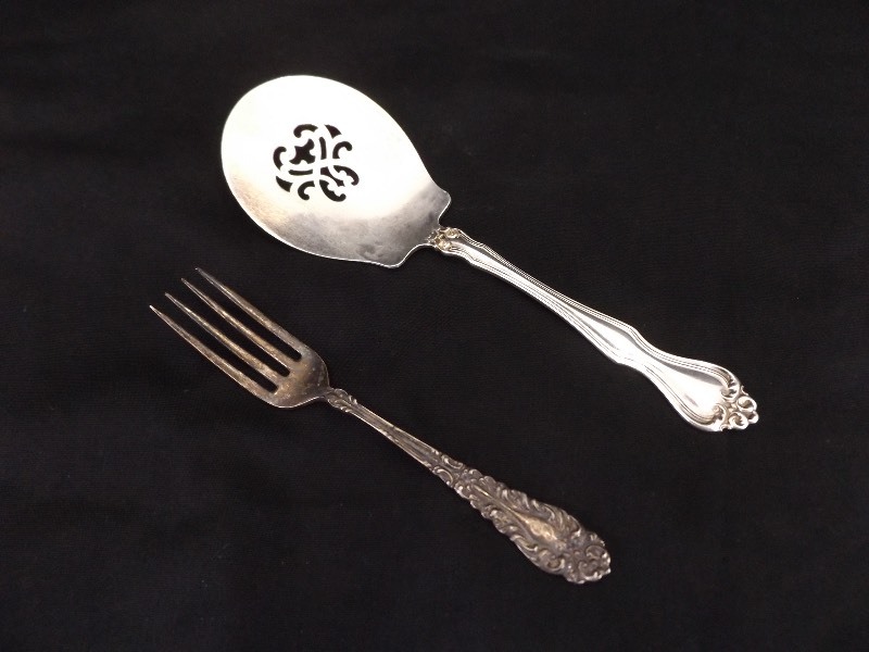 lot 33 image: Antique Sterling Silver Spatula, and Fork (94.9 Grams Total Weight)