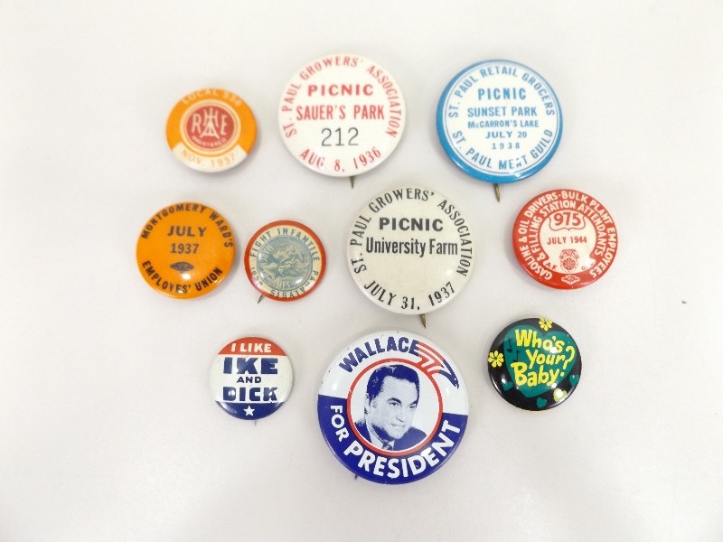lot 36 image: Lot of 1930-1940s Pinbacks