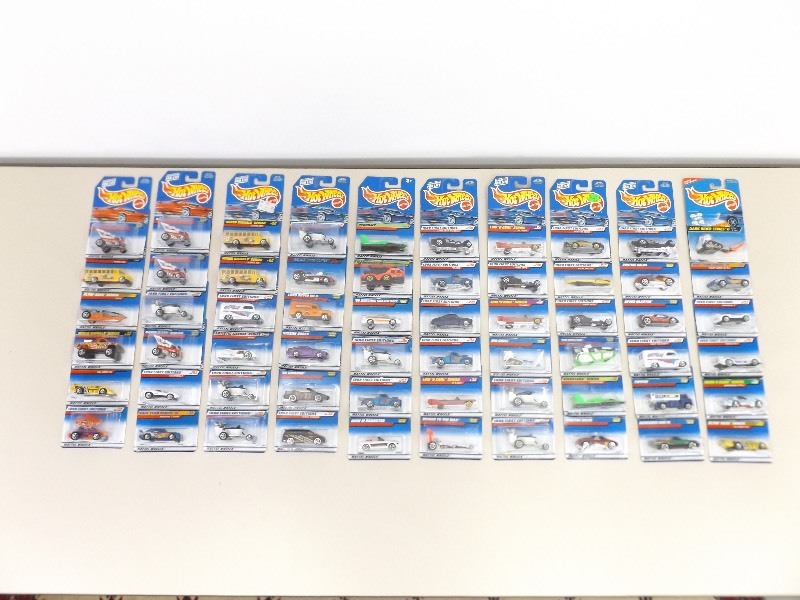 lot 48 image: 60 - 1998 Hot Wheels