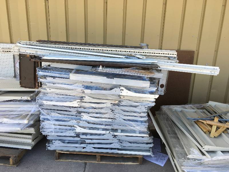 lot 332 image: GONDOLA SHELVING, LOTS OF SHELVES, DIFFERENT SIZES