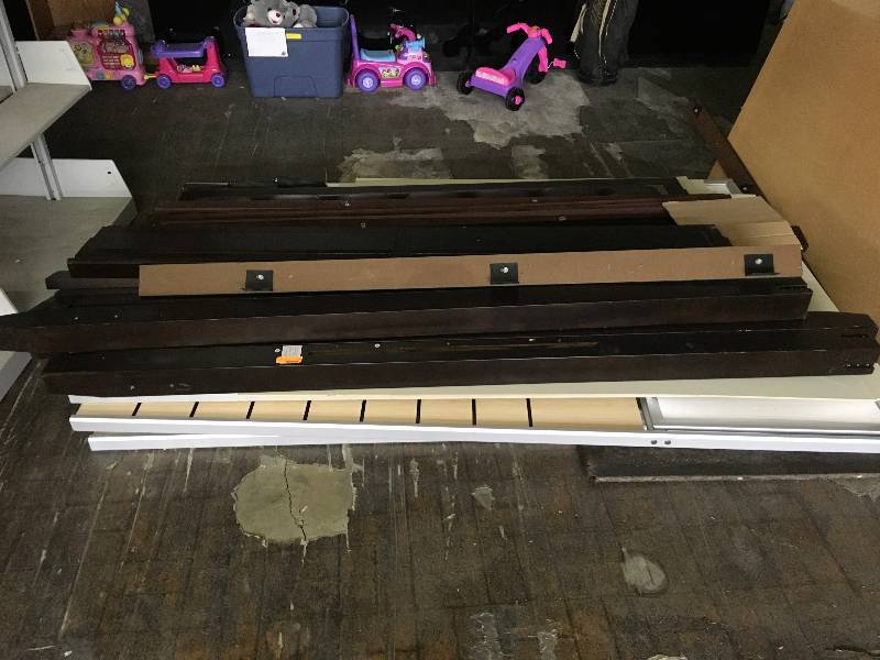 lot 331 image: BED FRAME