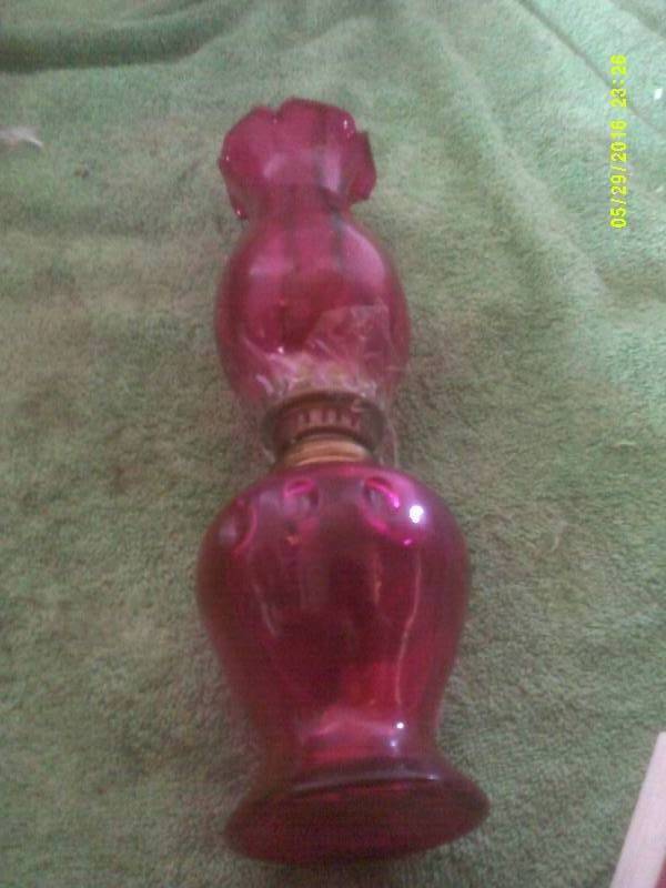VINTAGE PINK GLASS OIL LAMP