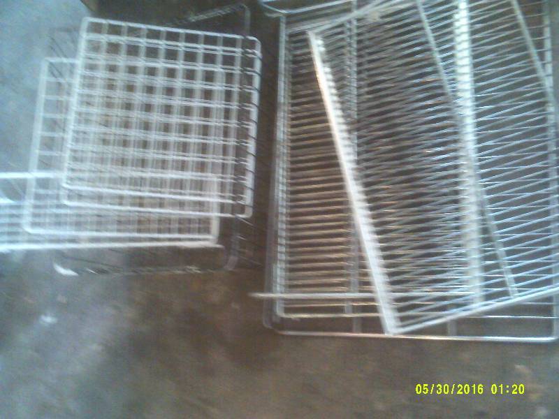 WIRE RACKS AND BASKETS