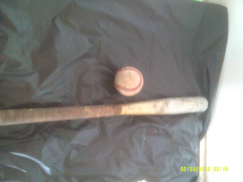 ALUMINUM BAT AND BASE BALL