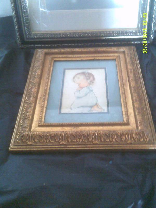 2 VINTAGE PICTURE FRAMES