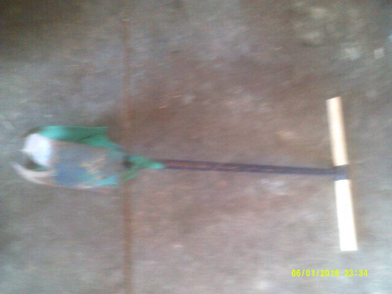 POST HOLE DIGGER