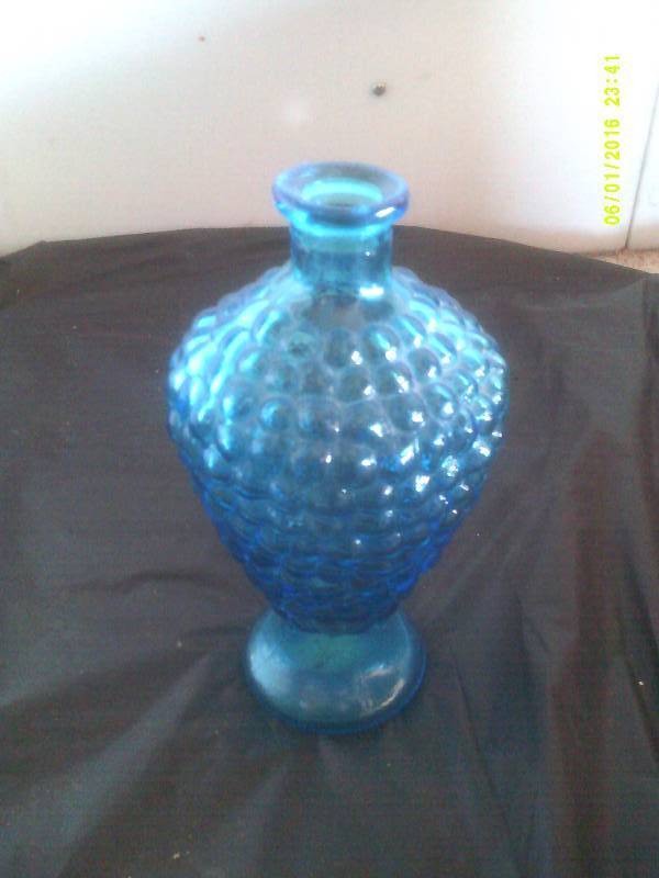 IRREDECENT BLUE BUD VASE