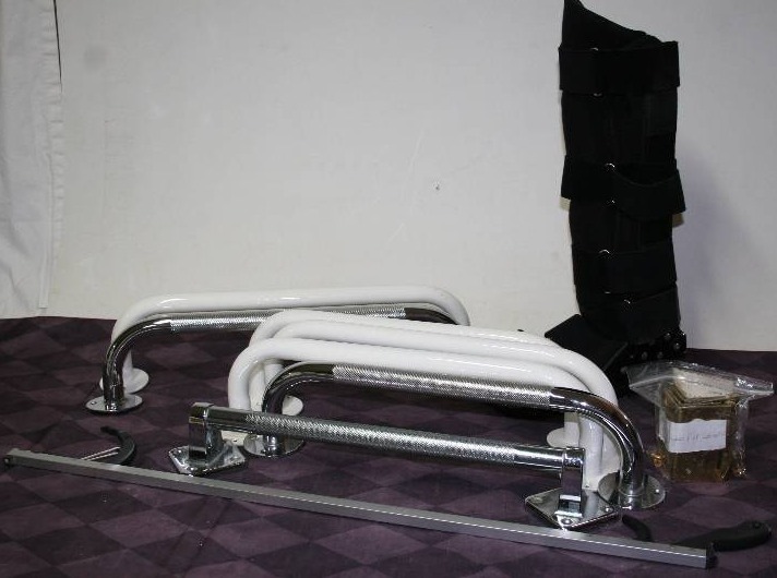 lot 29 image: Misc Medical Equipment