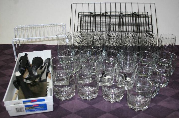 lot 41 image: Drink Glasses and Misc Kitchenwares