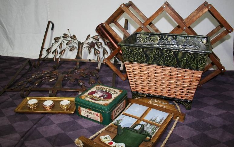 lot 42 image: Home Dcor and Housewares
