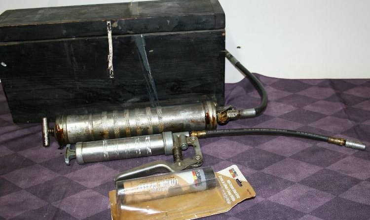lot 78 image: Two Grease Guns
