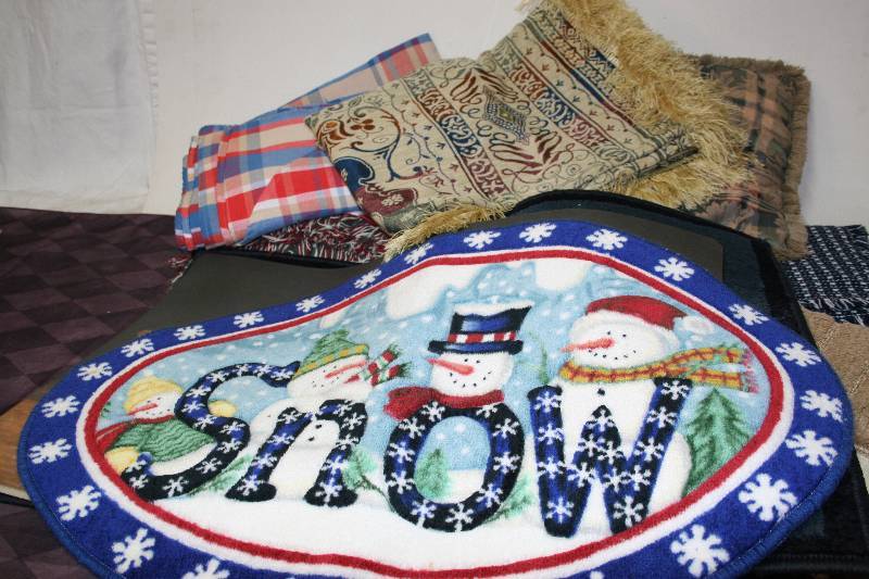 lot 94 image: Welcome Mats, Throws, and More