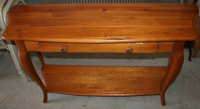 lot 13 image: Sofa TableEntry Table