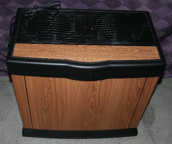 lot 113 image: Humidifier