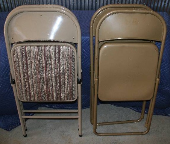 lot 131 image: Folding Chairs