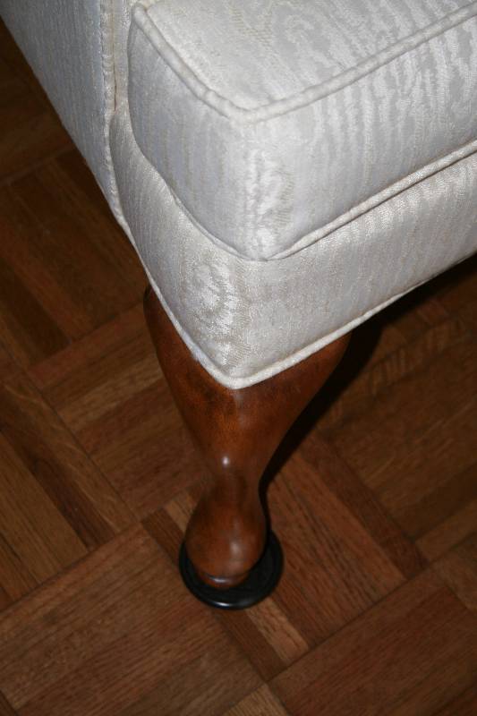 lot 118 image: Easy Chair