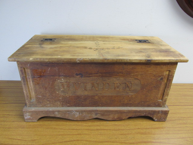 lot 86 image: Vintage Scandinavian Wooden Chest