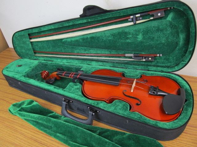 lot 12 image: DiPalo Violin wCase & 2 Bows