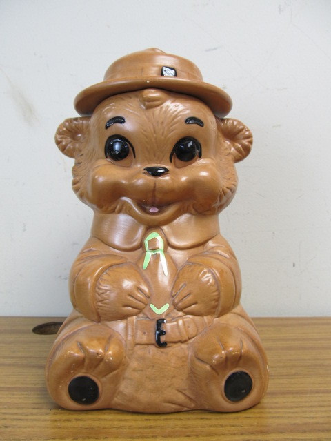 lot 36 image: Vintage TWIN WINTON Ranger Bear Cookie Jar