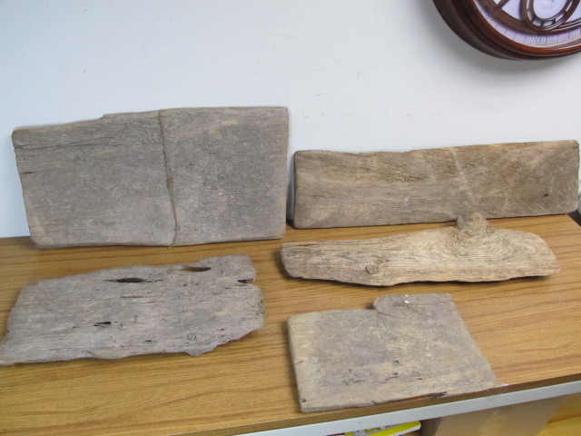 lot 43 image: Lot of Old Driftwood Boards - Great for Sign Making