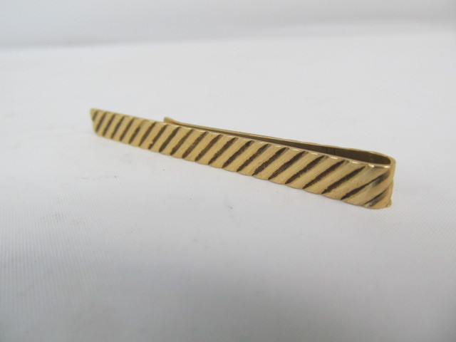 lot 50 image: Vintage 14K Gold Tie Clip
