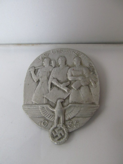 lot 53 image: Original 1935 3rd Reich Labor Pin
