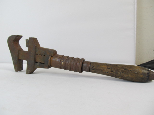 lot 65 image: Antique NORTHERN PACIFIC RAILWAY Pipe Wrench