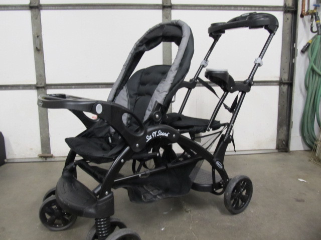 lot 112 image: LIKE NEW Baby Trend Sit N Stand Stroller