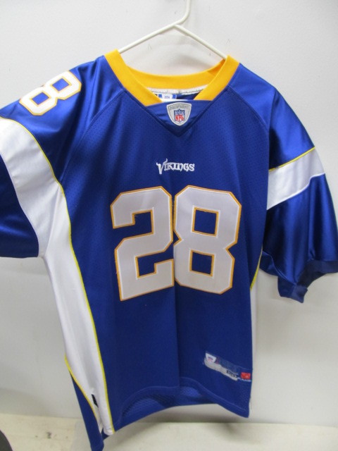 lot 115 image: Quality Mens Size 50 Adrian Peterson Vikings Jersey