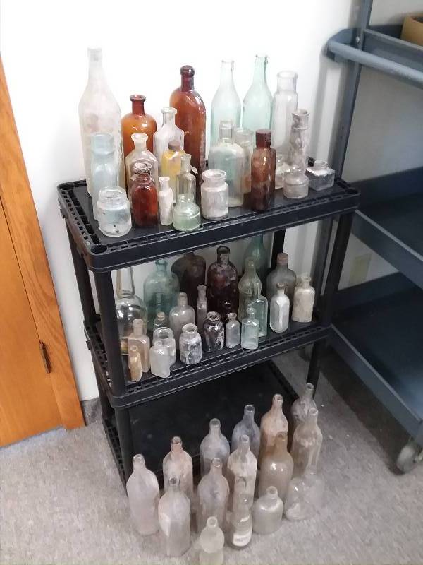 lot 130 image: LARGE Lot of Antique Bottles