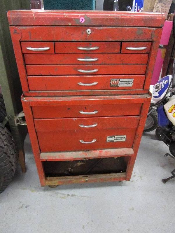 lot 7 image: Waterloo Tool Box on Wheels 32h X 18w X 27l