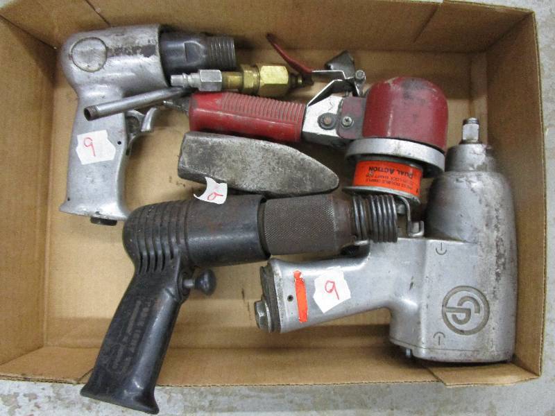 lot 9 image: Various Tools