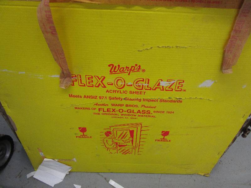lot 17 image: Various Pieces of Plexiglass