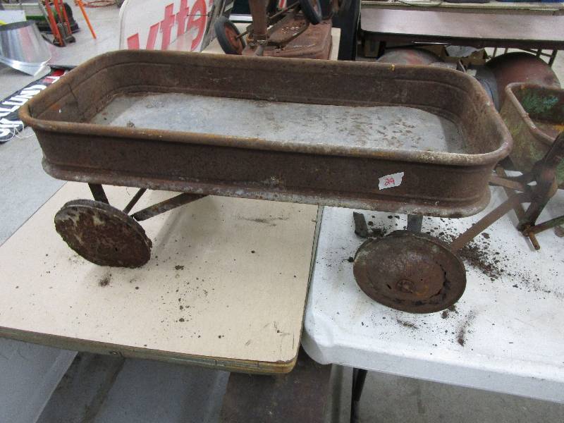 lot 29 image: Rustic Wagon