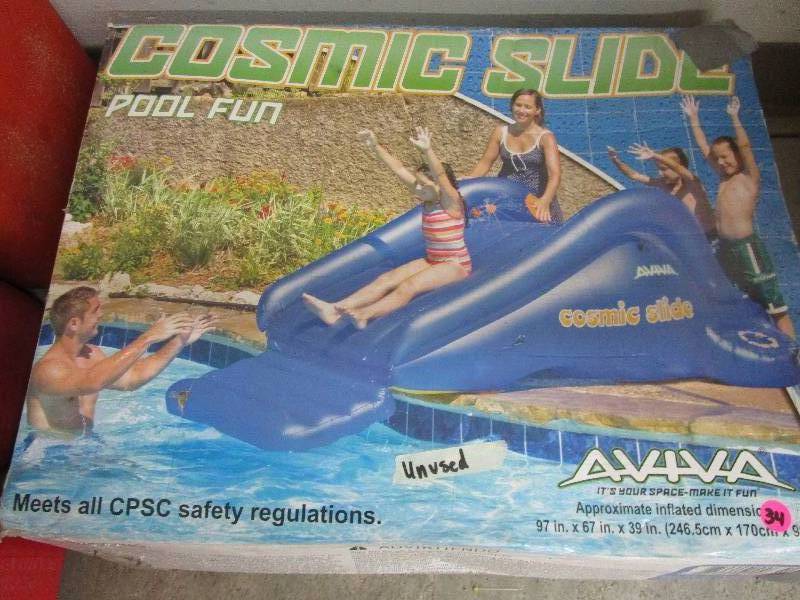 lot 34 image: Inflatable Pool Slide - Still in package - unused