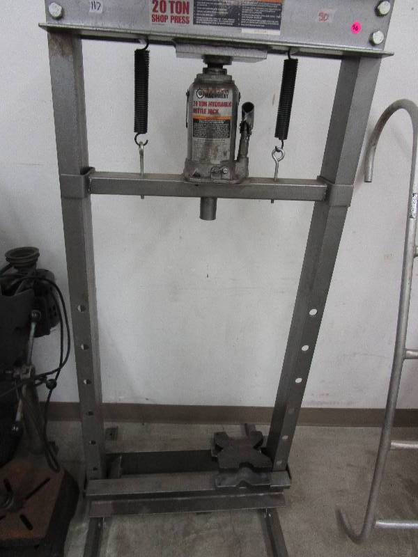 lot 50 image: 20 Ton Shop Press - Works Great