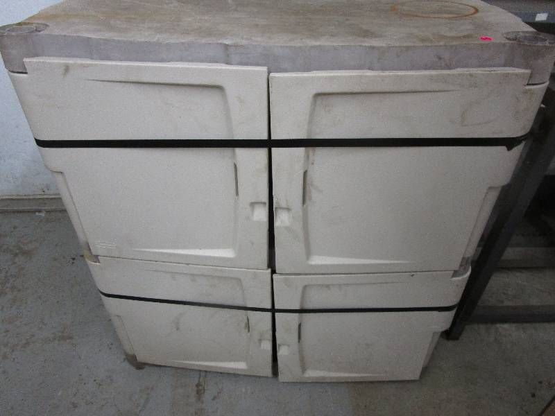 lot 55 image: Rubbermaid Storage Cabinet