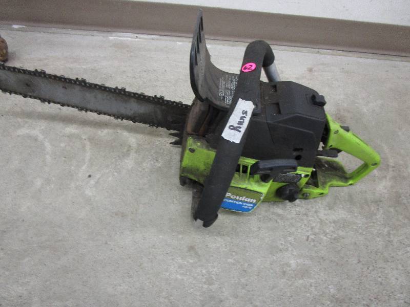 lot 62 image: Poulan Chainsaw - Works