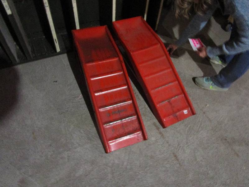 lot 80 image: Car Ramps