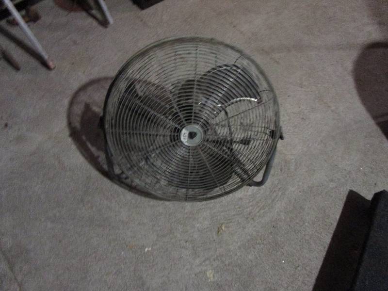 lot 85 image: Shop Fan