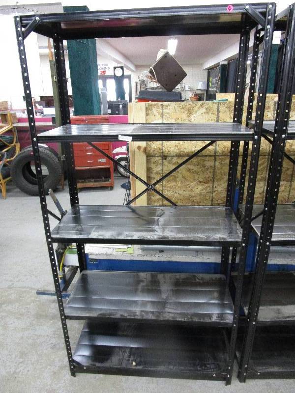 lot 92 image: Metal Shelf