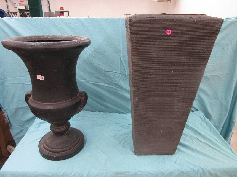 lot 161 image: Flower Pots and 31 and 27 High