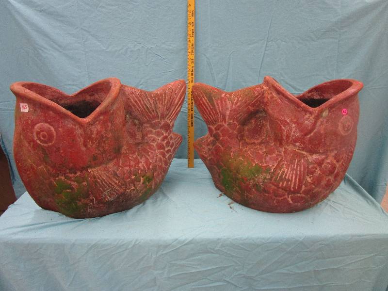 lot 165 image: 2 Large Heavy Duty Fish Flower Pots